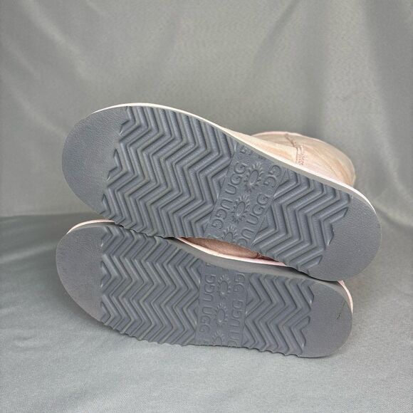 Womens 8 Classic Tall UGG Boots Baby Pink Retired Collectors Extremely Rare Cond - Picture 12 of 12